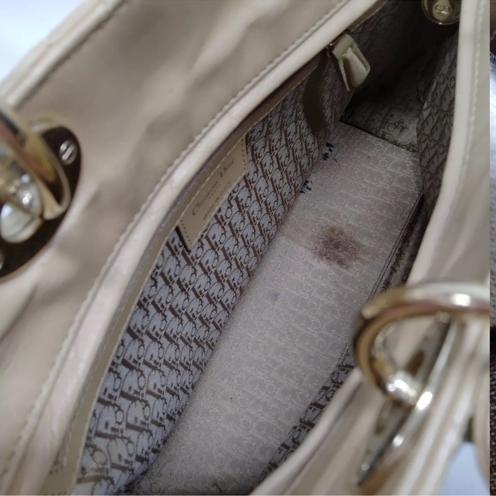 Dior‎ Tan Quilted lady Dior Handbag in excellent condition - Picture 10 of 11
